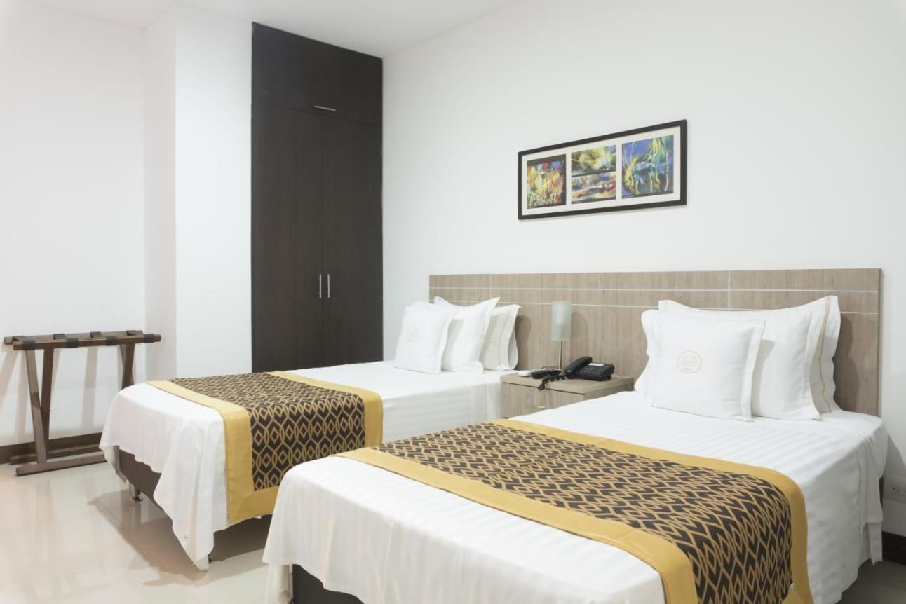 Hotel Cinco Монтерія Екстер'єр фото