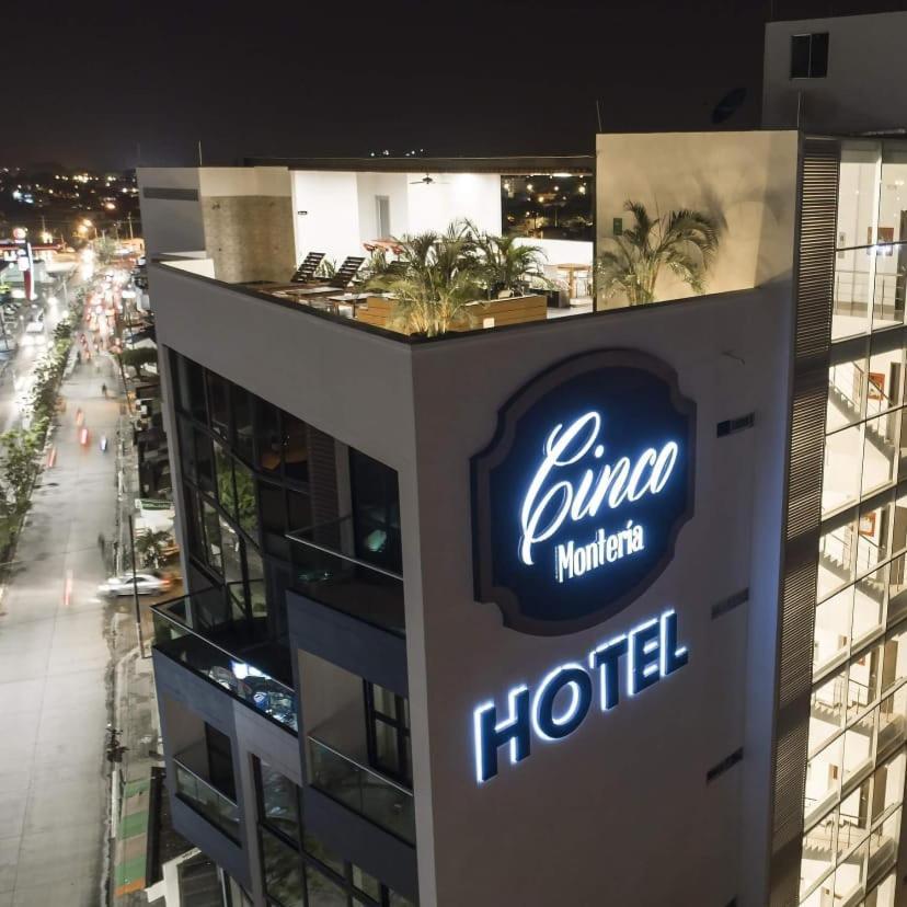 Hotel Cinco Монтерія Екстер'єр фото
